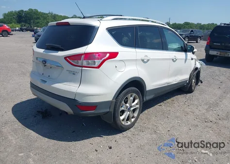 2016 Ford Escape Titanium из США, поврежденный, VIN 1FMCU9JX4GUC49630
